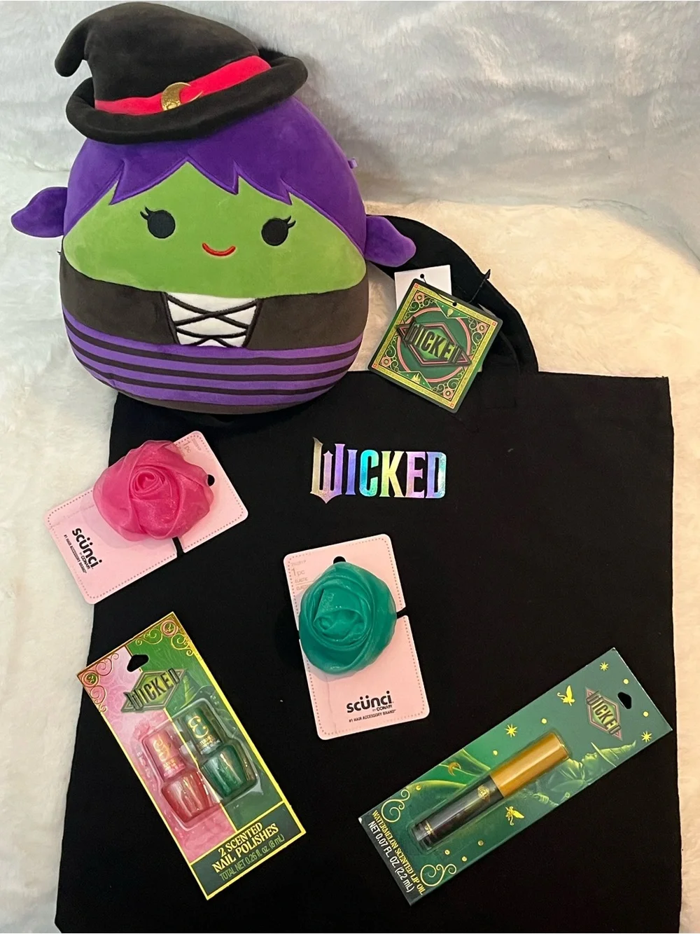 Make Your Own Magic Black Wicked Tote Bag - Accessories Bundle - Picture 5 of 5